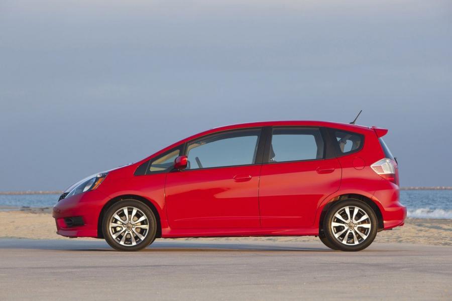  Honda Fit Sport 2012 года  (фото 15 из 42)